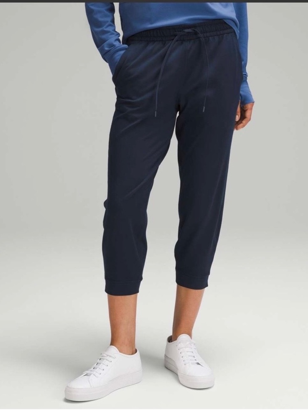 Lululemon Soft Jersey Classic-Fit Mia-
Rise Cropped Jogger